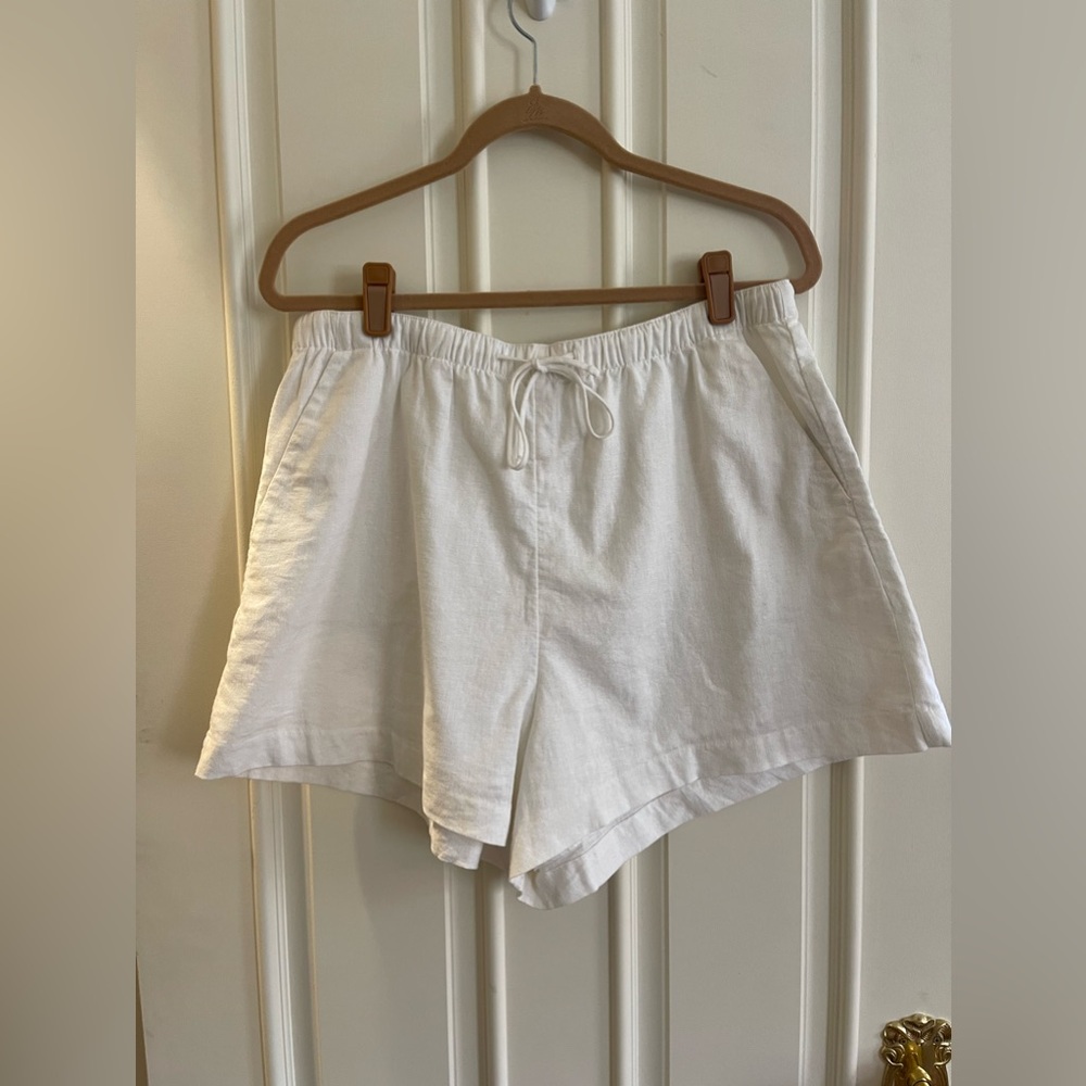 Abercrombie white linen shorts size large regular